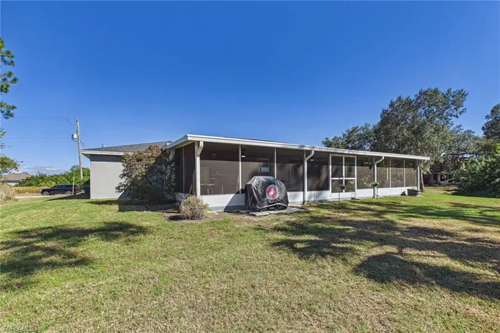 3008 Redwood Ln, Labelle, Florida 33935