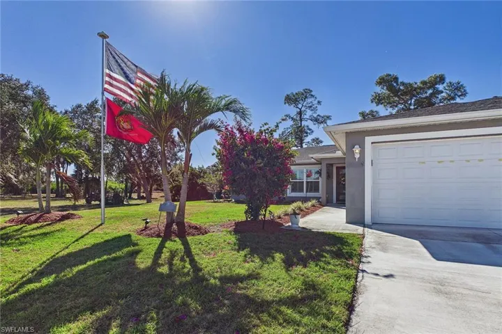 3008 Redwood Ln, Labelle, Florida 33935