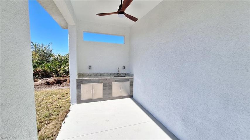 Outdoor Kitchen