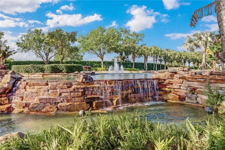 1233  Kendari  TER, Naples, FL 34113