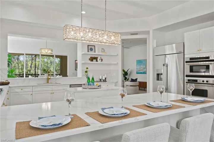 2882  Castillo  CT, Naples, FL 34109