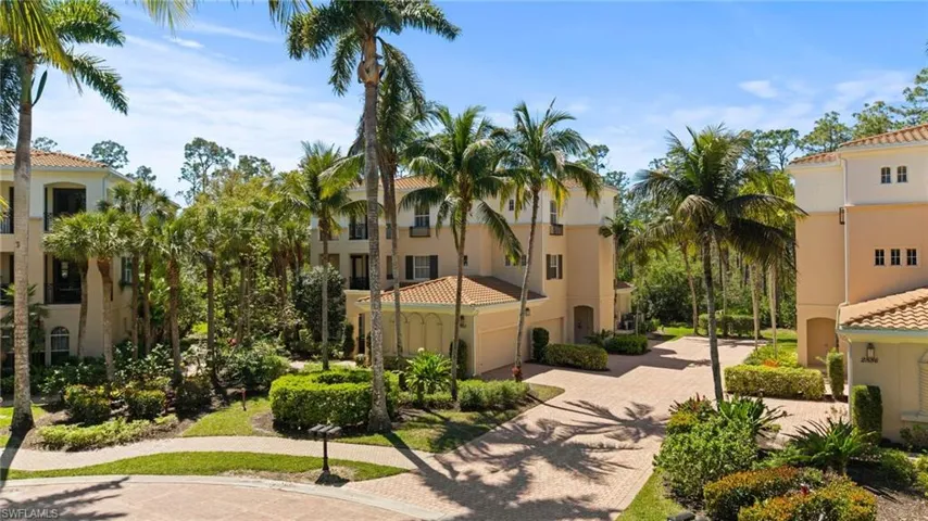 2882  Castillo  CT, Naples, FL 34109