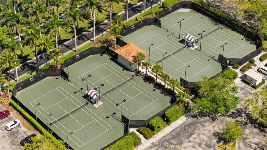 2882  Castillo  CT, Naples, FL 34109