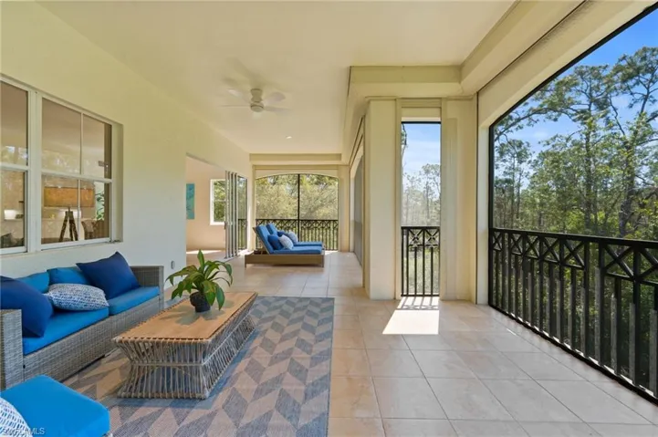 2882  Castillo  CT, Naples, FL 34109
