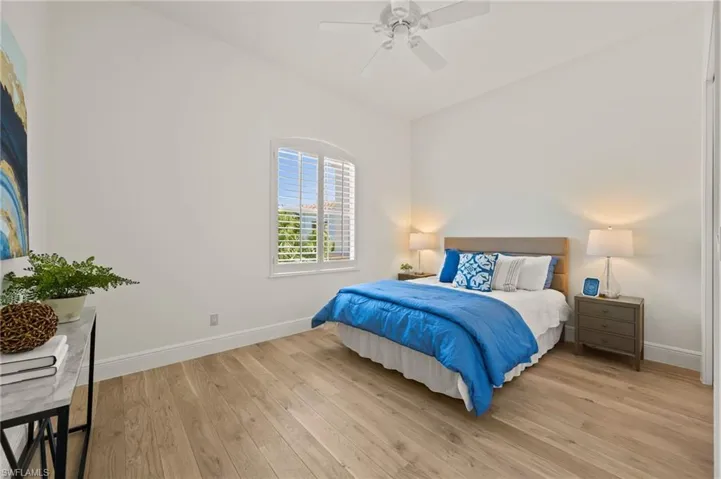 2882  Castillo  CT, Naples, FL 34109
