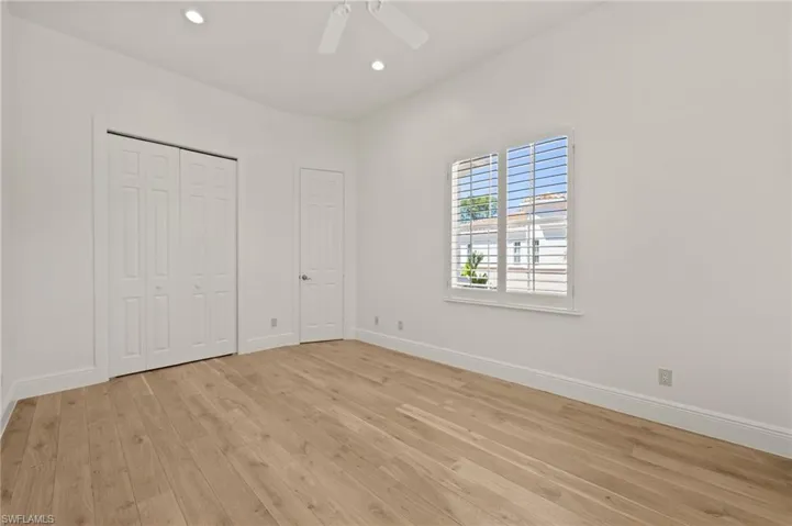 2882  Castillo  CT, Naples, FL 34109