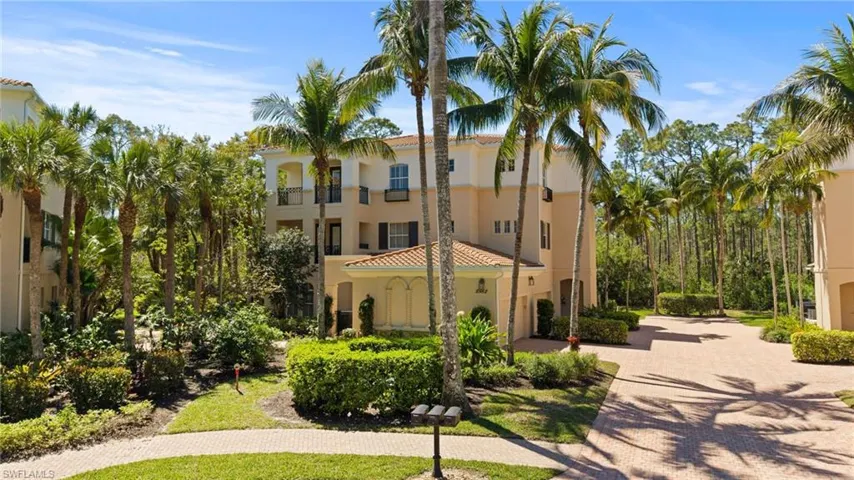 2882  Castillo  CT, Naples, FL 34109
