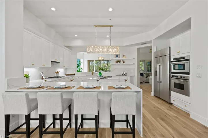 2882  Castillo  CT, Naples, FL 34109