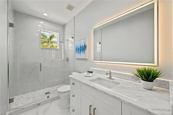 2882  Castillo  CT, Naples, FL 34109
