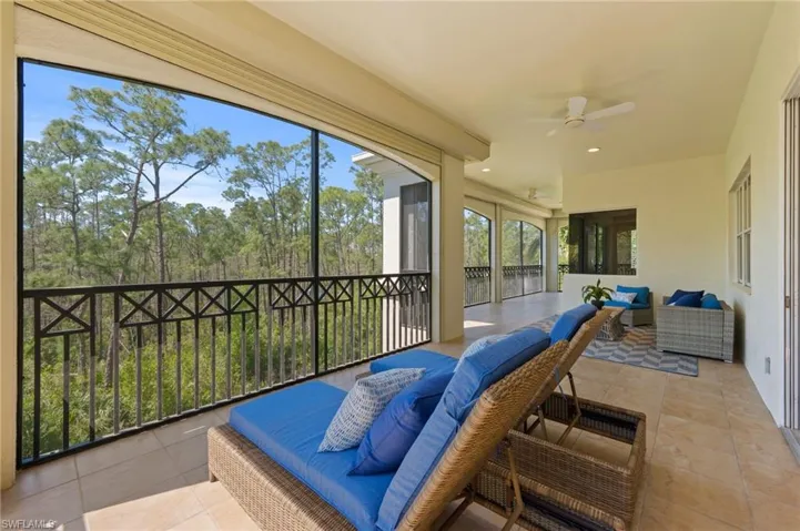 2882  Castillo  CT, Naples, FL 34109