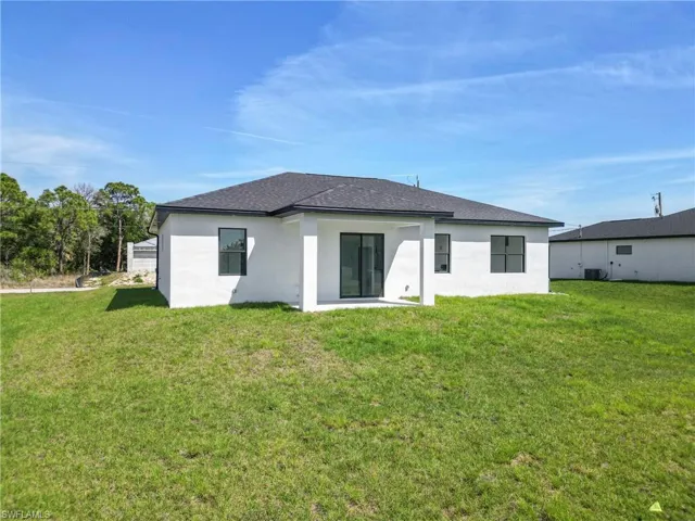 2814  44th W ST, Lehigh Acres, FL 33971