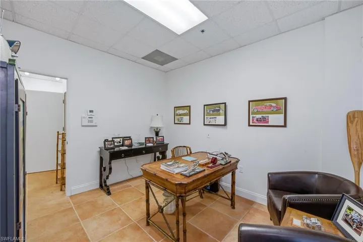 2371 Linwood Ave 104, Naples, Florida 34112