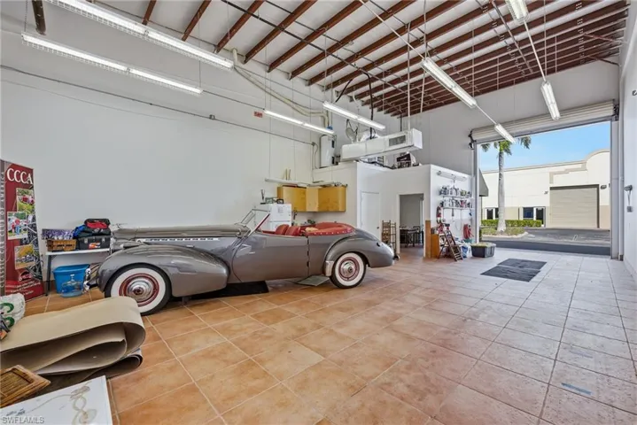 2371 Linwood Ave 104, Naples, Florida 34112