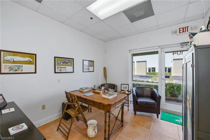 2371 Linwood Ave 104, Naples, Florida 34112