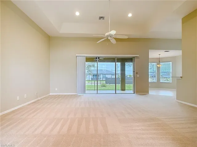 Great Room to Lanai