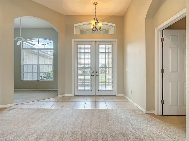 Entry Interior w/Den