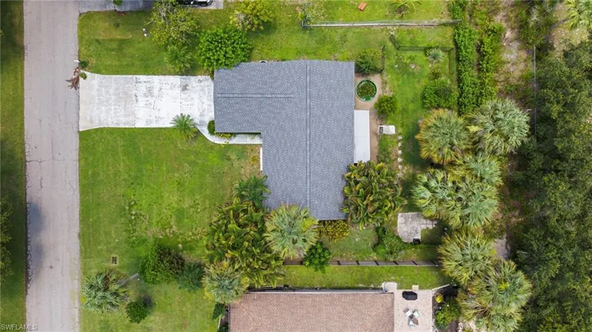 1583 Sunkist Way, Fort Myers, Florida 33905