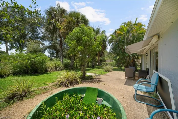 1583 Sunkist Way, Fort Myers, Florida 33905