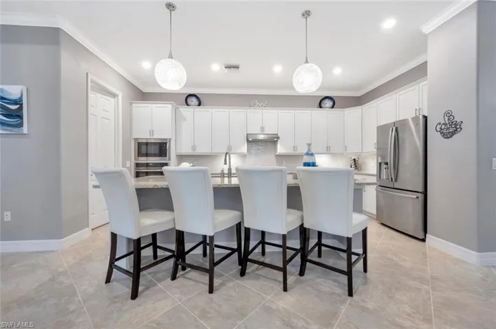 1979  Mustique  ST, Naples, FL 34120