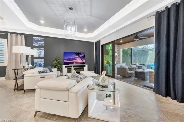 1979  Mustique  ST, Naples, FL 34120