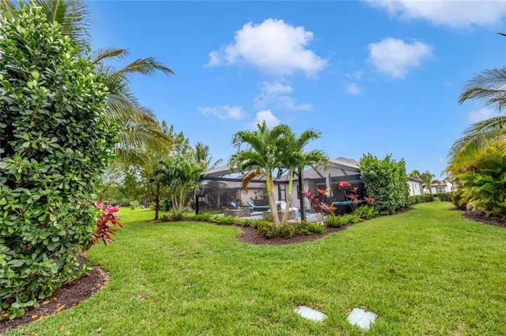 1979  Mustique  ST, Naples, FL 34120