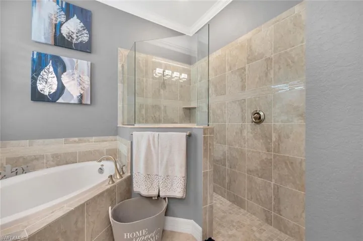 1979  Mustique  ST, Naples, FL 34120
