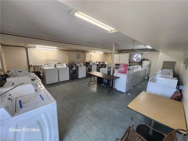 3325  Airport N RD, Naples, FL 34105