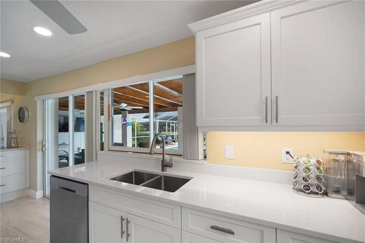4911 SW 3rd AVE, CAPE CORAL FL 33914