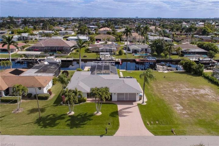Direct access neighborhood of updated or brand new homes going in . Desirable for boating and walking here. Close to rotary park with fitness, dog park and playground and walking trails and tarpon pt for shops and restaurants.