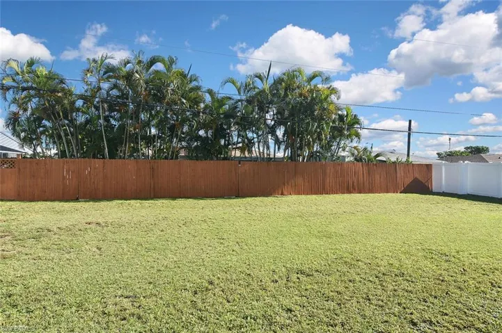 1305 Se 25th Ln, Cape Coral Fl 33904