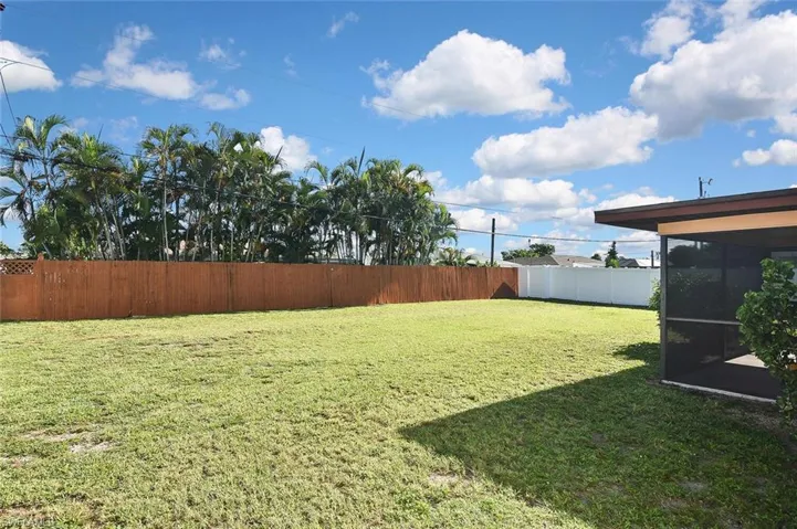 1305 Se 25th Ln, Cape Coral Fl 33904