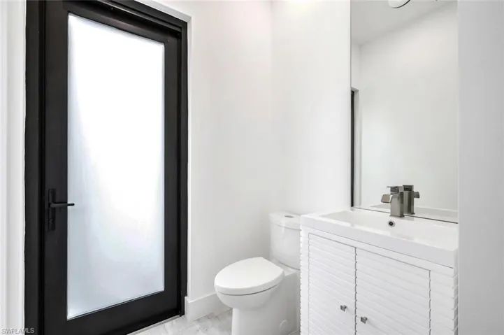 507  107th N AVE, Naples, FL 34108
