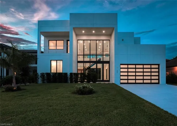 507  107th N AVE, Naples, FL 34108