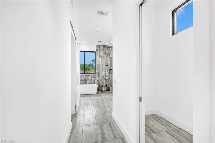 507  107th N AVE, Naples, FL 34108