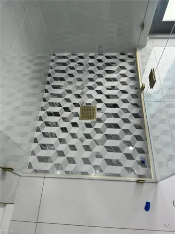 Details with a shower