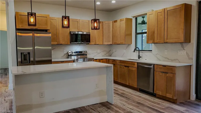 1521  Palmetto  AVE, Lehigh Acres, FL 33972