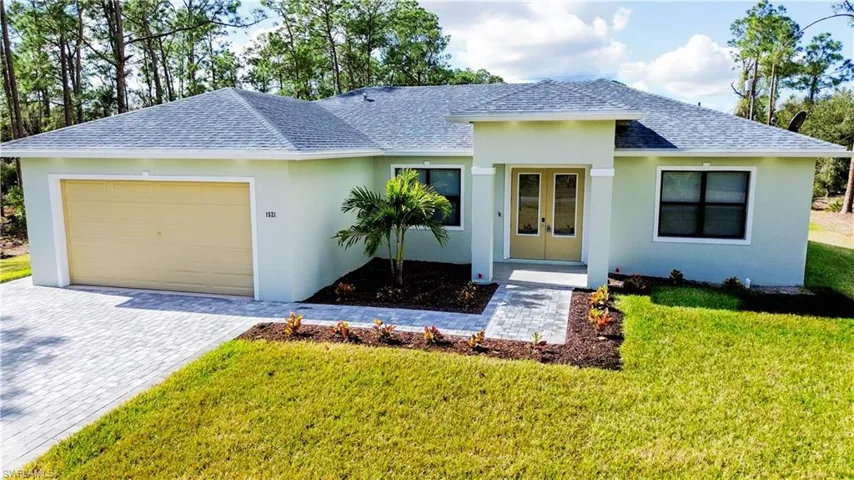 1521  Palmetto  AVE, Lehigh Acres, FL 33972
