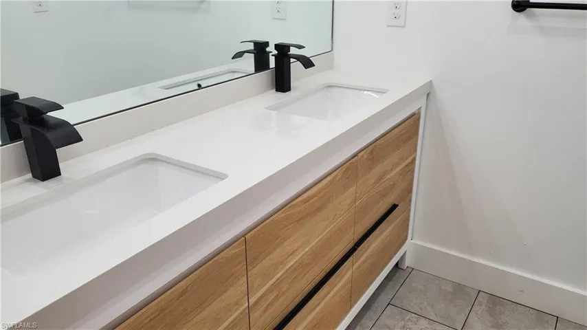Master Bath his and her dual sinks