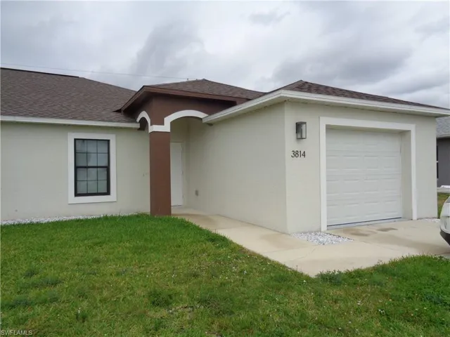 3816 Sw 15th Pl, Cape Coral, Florida 33914