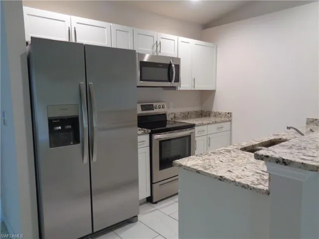 3816 Sw 15th Pl, Cape Coral, Florida 33914