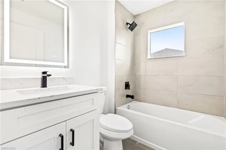 2212 NE 6th  AVE, Cape Coral, FL 33909