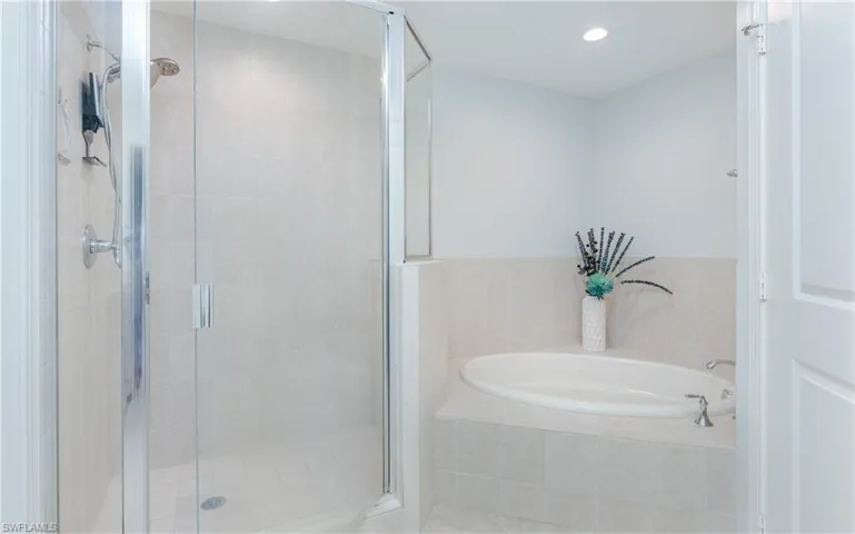 5781  Cape Harbour  DR, Cape Coral, FL 33914