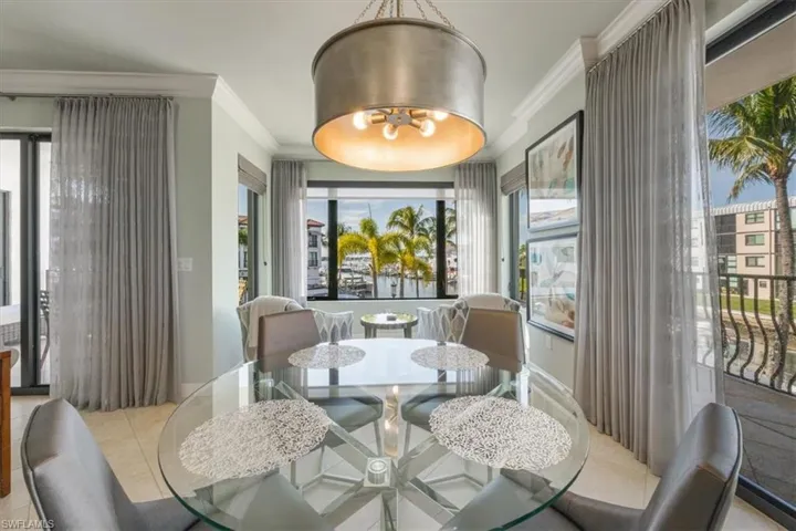 Dining room with Bay view relaxation area