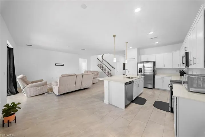 18335  Ridgeline  DR, Estero, FL 33928