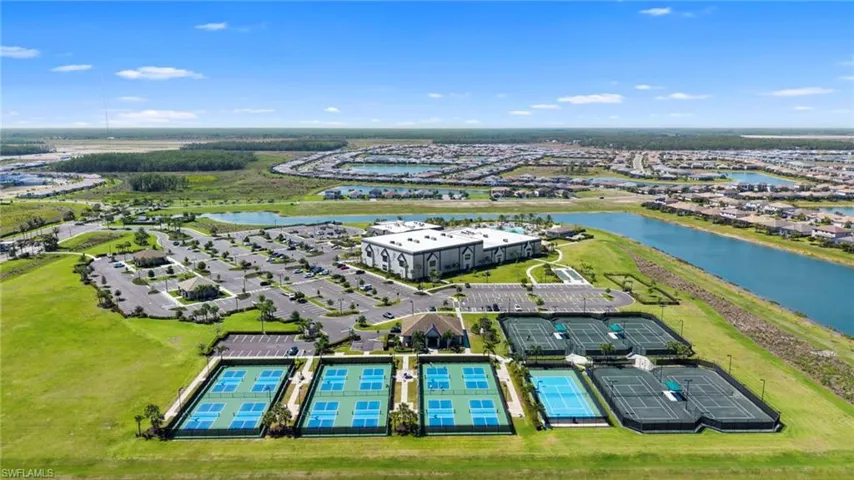18335  Ridgeline  DR, Estero, FL 33928