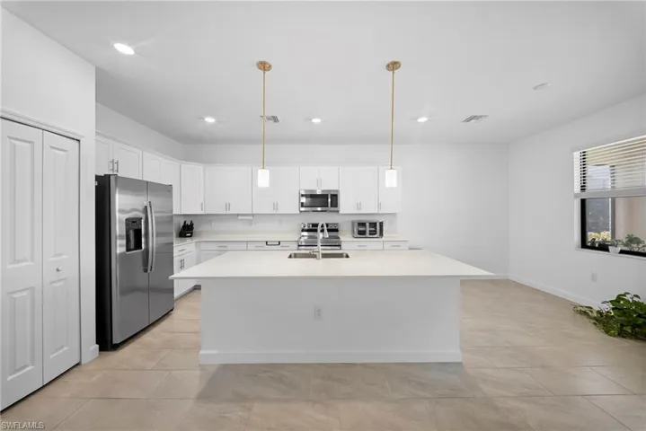 18335  Ridgeline  DR, Estero, FL 33928