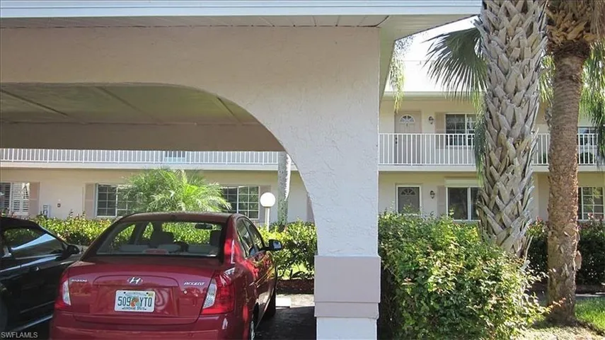 132  Belina  DR, Naples, FL 34104