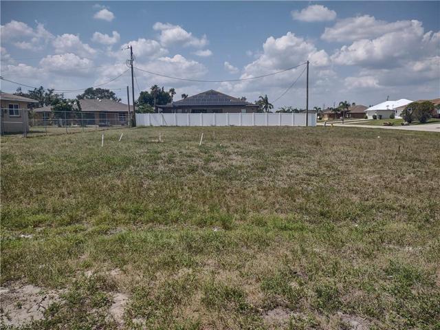 911 SW 35th TER, CAPE CORAL FL 33914