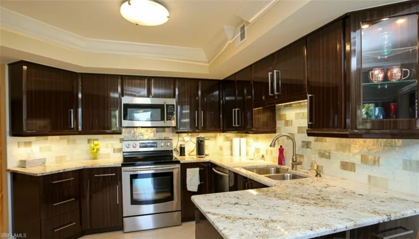 4551 Gulf Shore Blvd N 301, Naples, Florida 34103