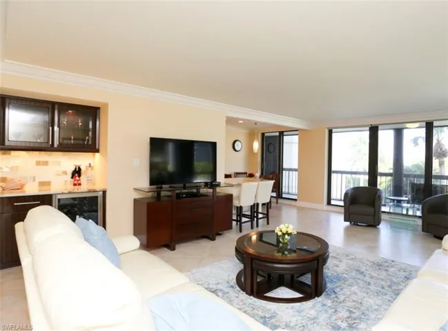 4551 Gulf Shore Blvd N 301, Naples, Florida 34103